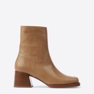 Labucq Joan Leather Ankle Boots in Camel